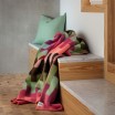 Røros Tweed Åsmund Bold Throw 135 x 200 cm - Pink & Green 